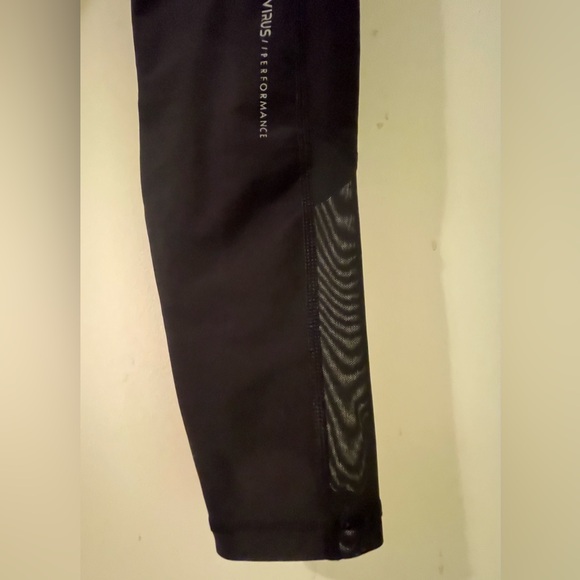 Virus Performance Sportswear - S - Women’s 7/8 Compression Pant - Black - Picture 3 of 3